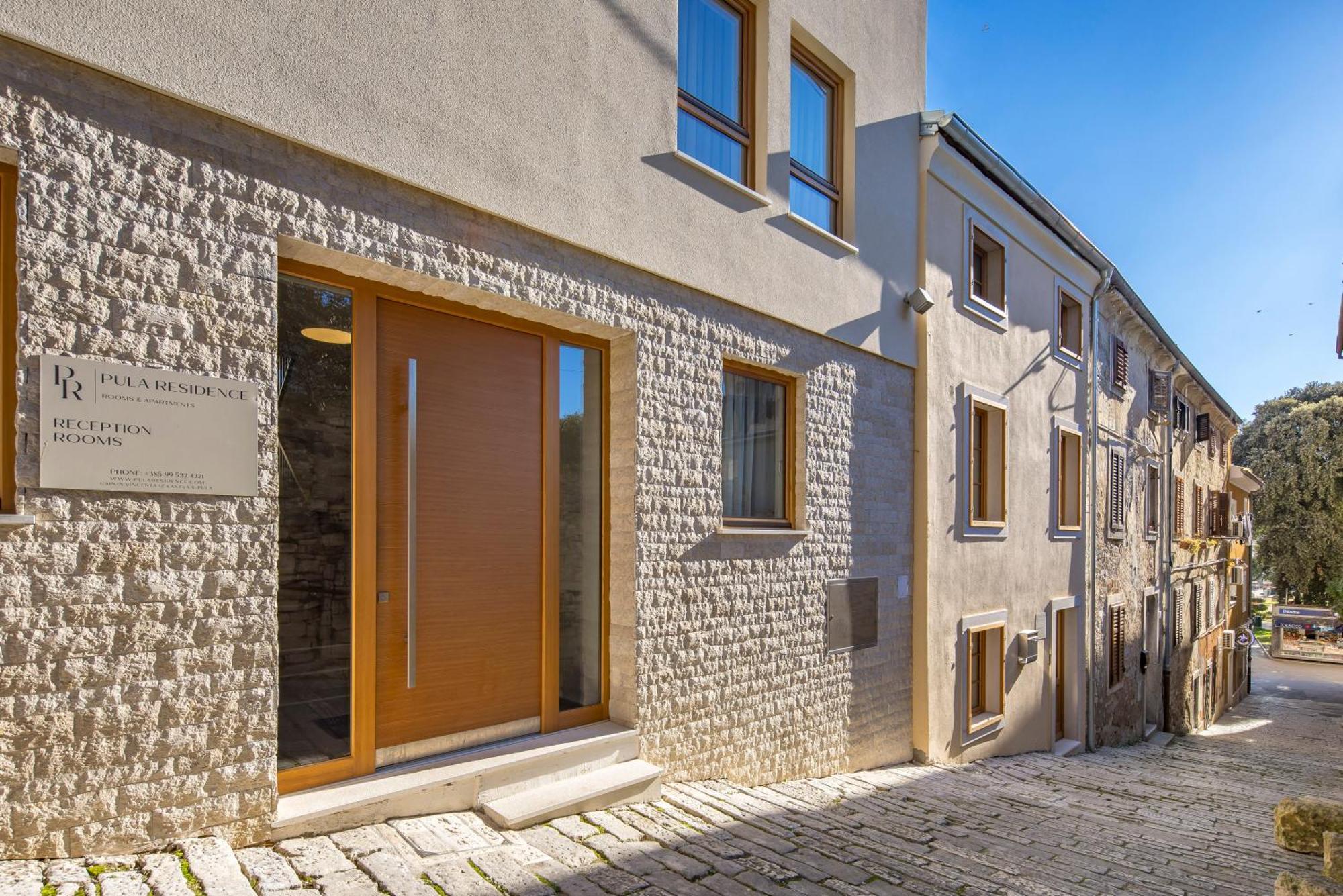 Pula Residence Rooms And Apartments Old City Center Exterior photo
