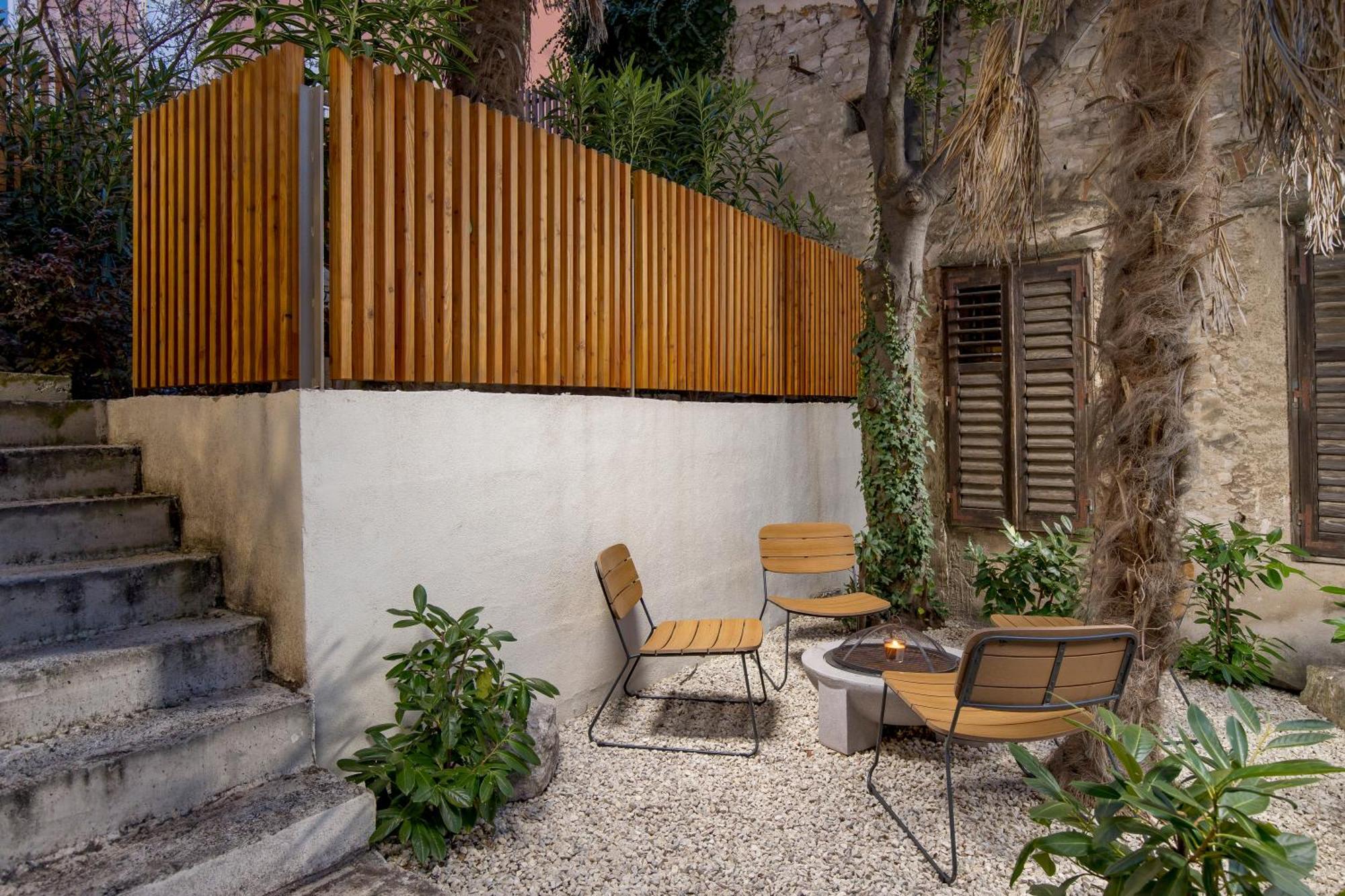 Pula Residence Rooms And Apartments Old City Center Exterior photo